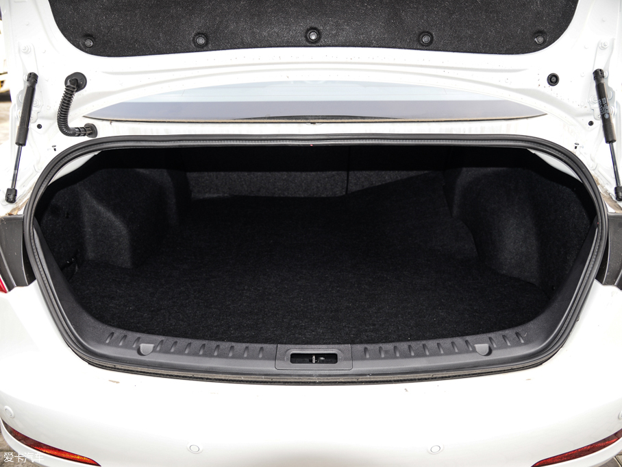 2016vB70 2.0L ԄӺA