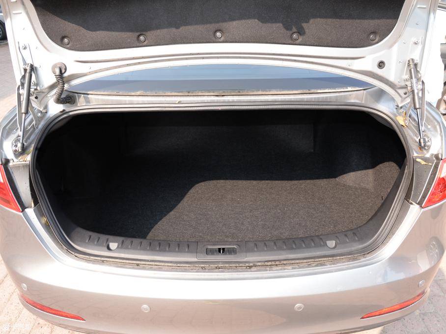 奔騰2016款奔騰B70