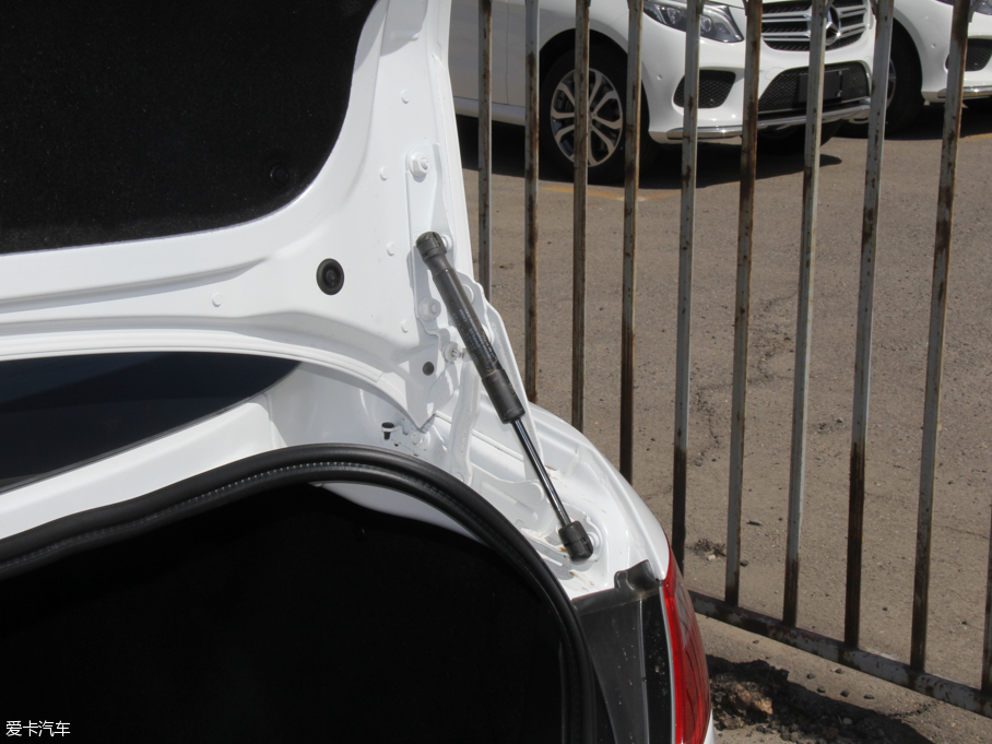 2016vB70 2.0L Ԅ(dng)ʮo(j)