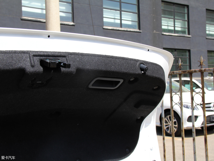 2016vB70 2.0L Ԅ(dng)ʮo(j)