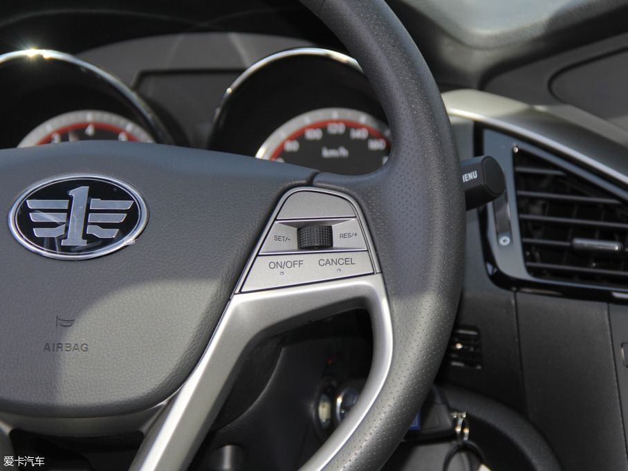 2016vB70 2.0L Ԅʮo(j)