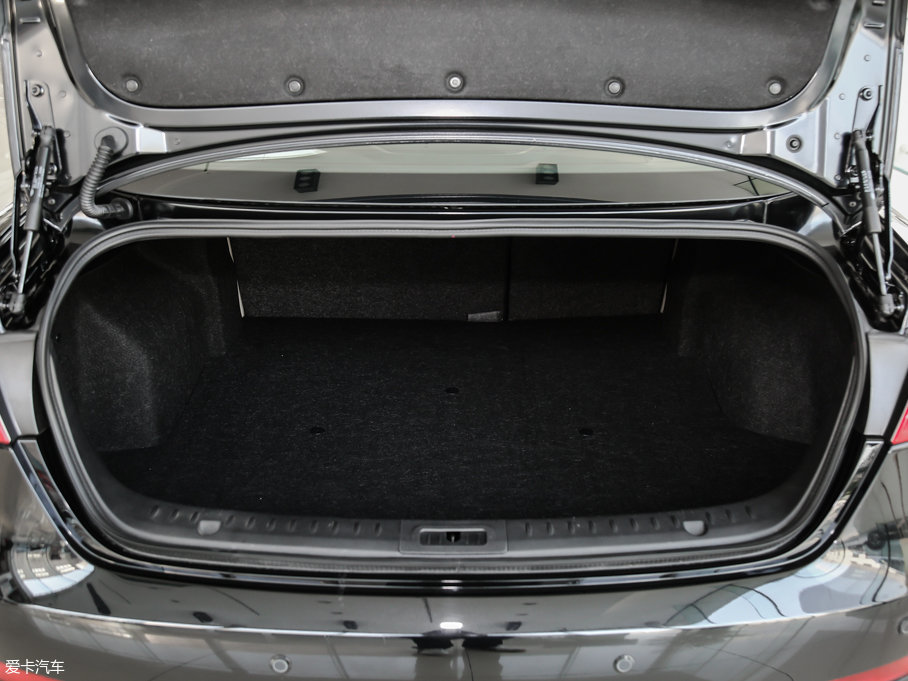 2016vB70 2.0L Ԅ(dng)A