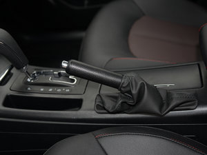 2016款1.8T 自动运动尊贵型 驻车制动器