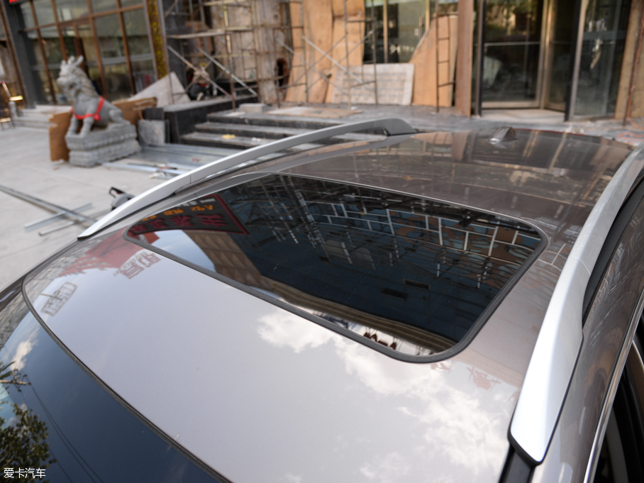 2016��vX80 2.0L �ԄӺ��A��