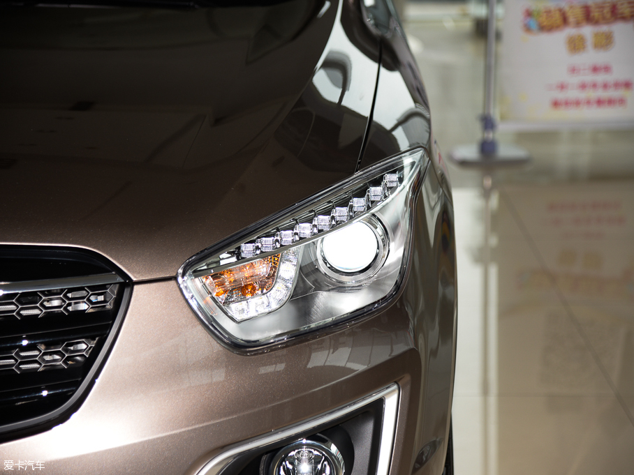 2016��vX80 1.8T �ԄӺ��A��