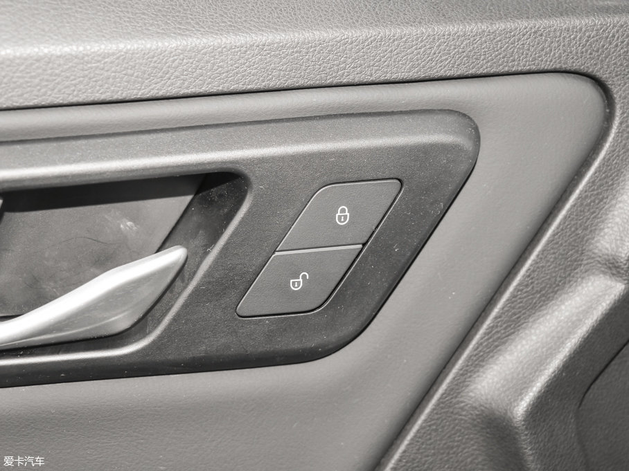 2017vX40 1.6L Ԅ(dng)F