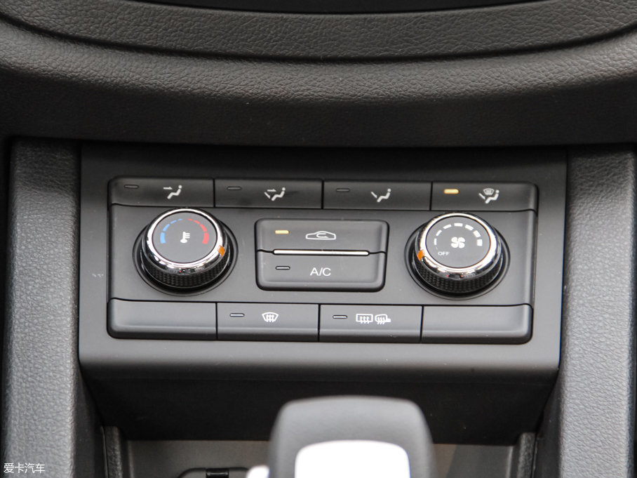 2017vX40 1.6L Ԅ(dng)A