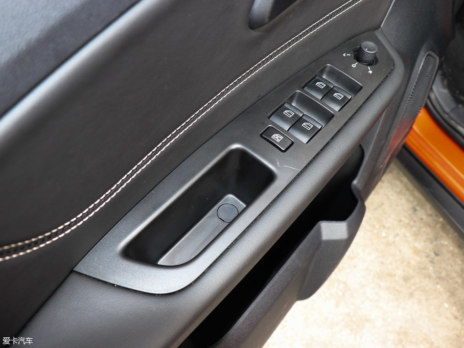 2017vX40 1.6L քӺA