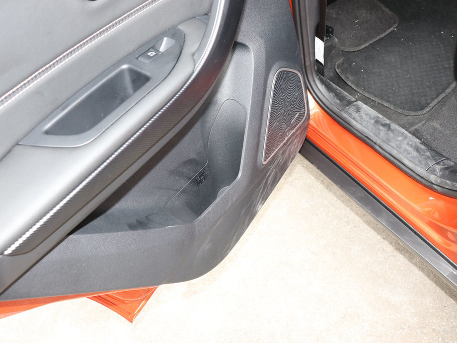 2017vX40 1.6L քӺA