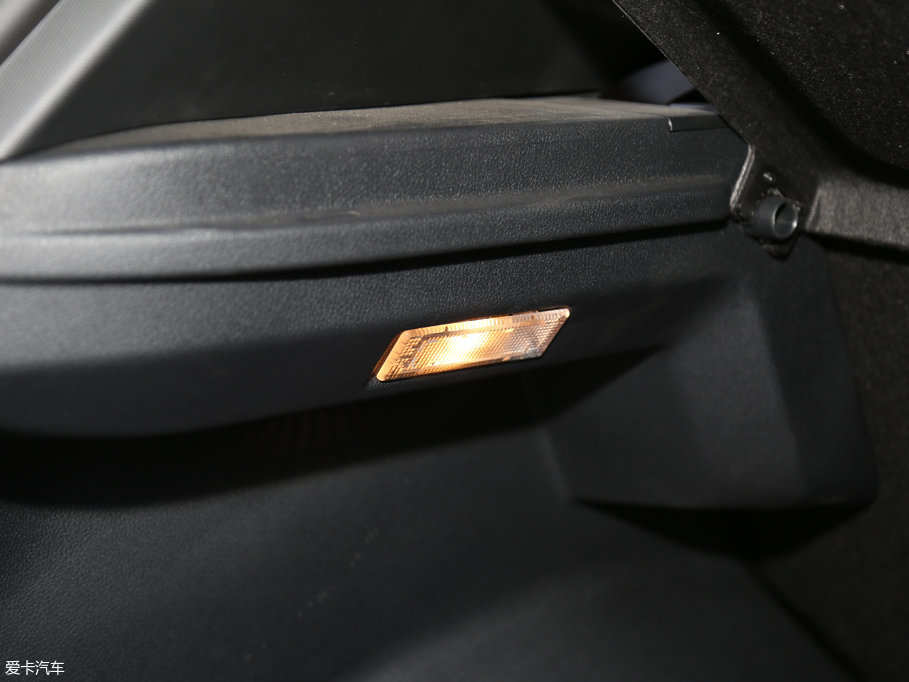 2017vX40 1.6L քF