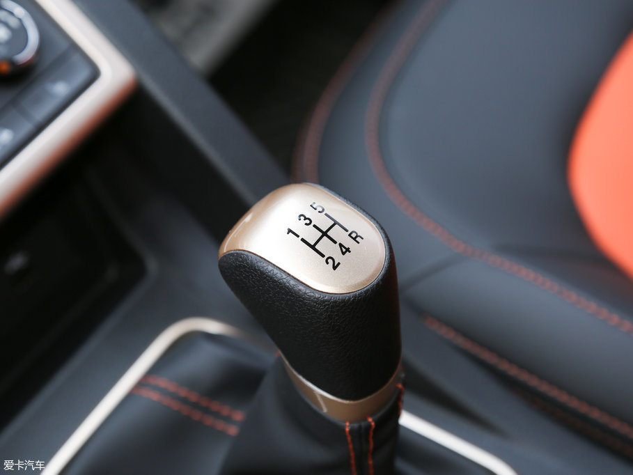 2017��vX40 1.6L �ք�(d��ng)���F��