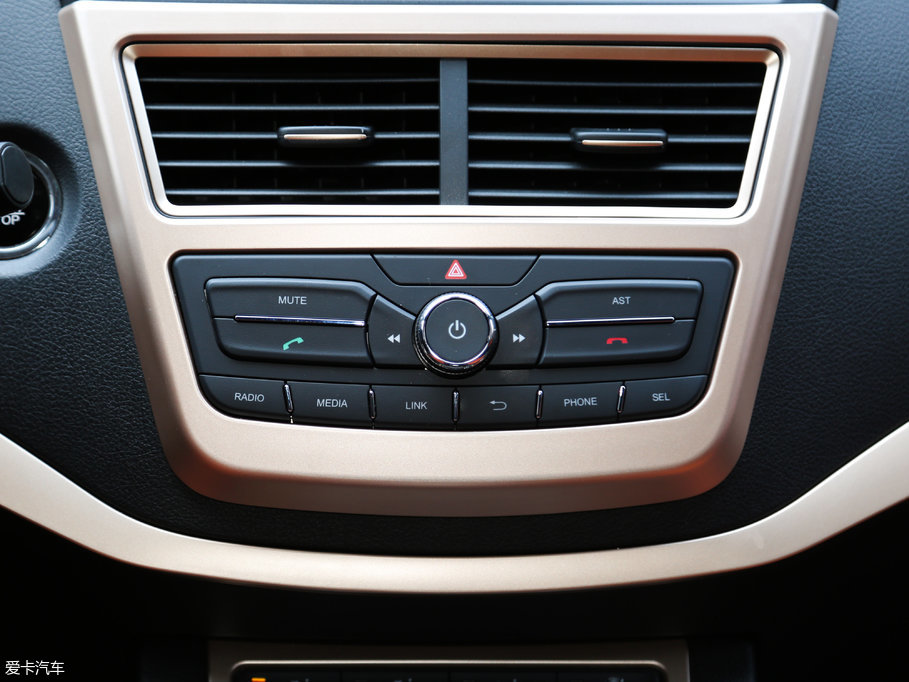 2017��vX40 1.6L �ք����F��