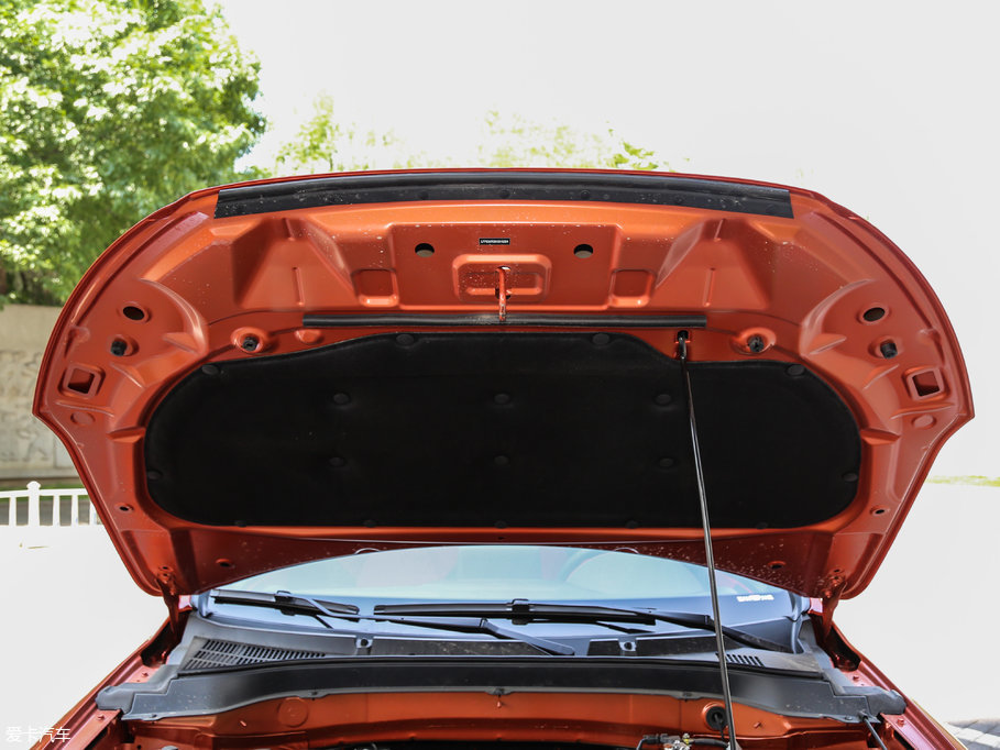 2017��vX40 1.6L �ք����F��