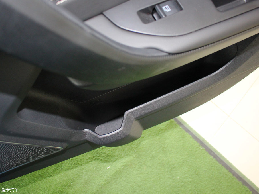 2017vX40 1.6L քӺA