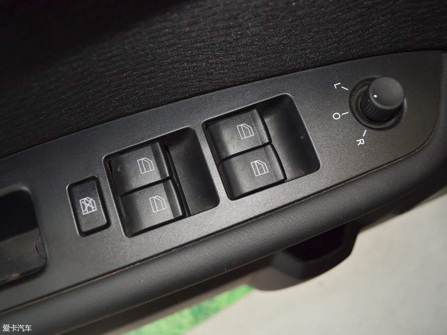 2017vX40 1.6L ք(dng)m