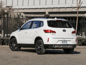 2017款1.6L 自动尊贵型 左后45度