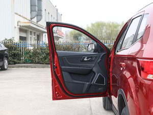 2017款1.6L 自动豪华型 驾驶位车门
