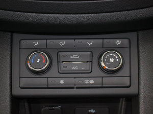 2017款1.6L 手动豪华型 空调调节