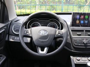 2017款1.6L 手动尊享型 方向盘