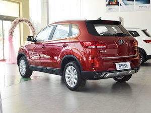 2017款1.6L 手动舒适型 左后45度