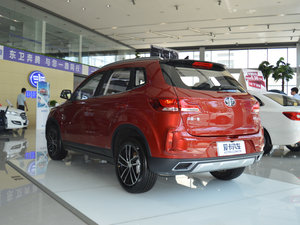 2017款1.6L 自动尊享型 左后45度