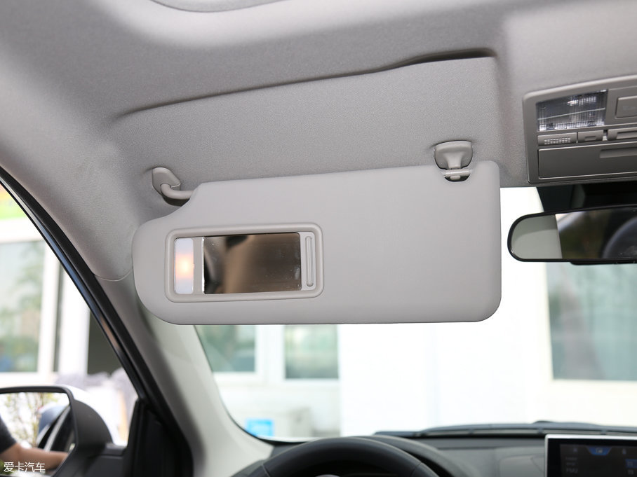 2017vX80 1.8T ԄӺA