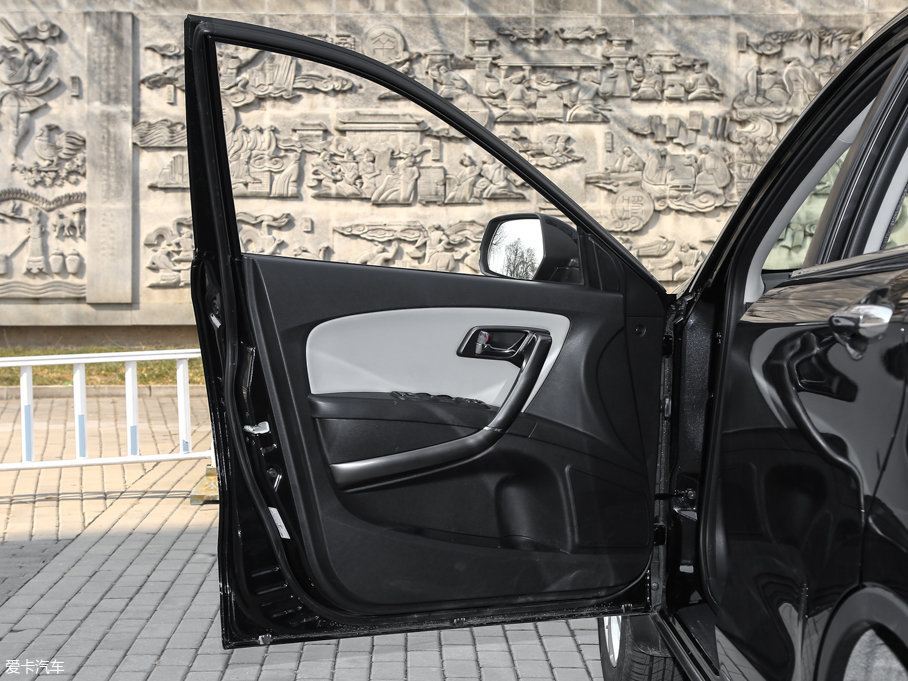 2017vX80 1.8T Ԅ(dng)A