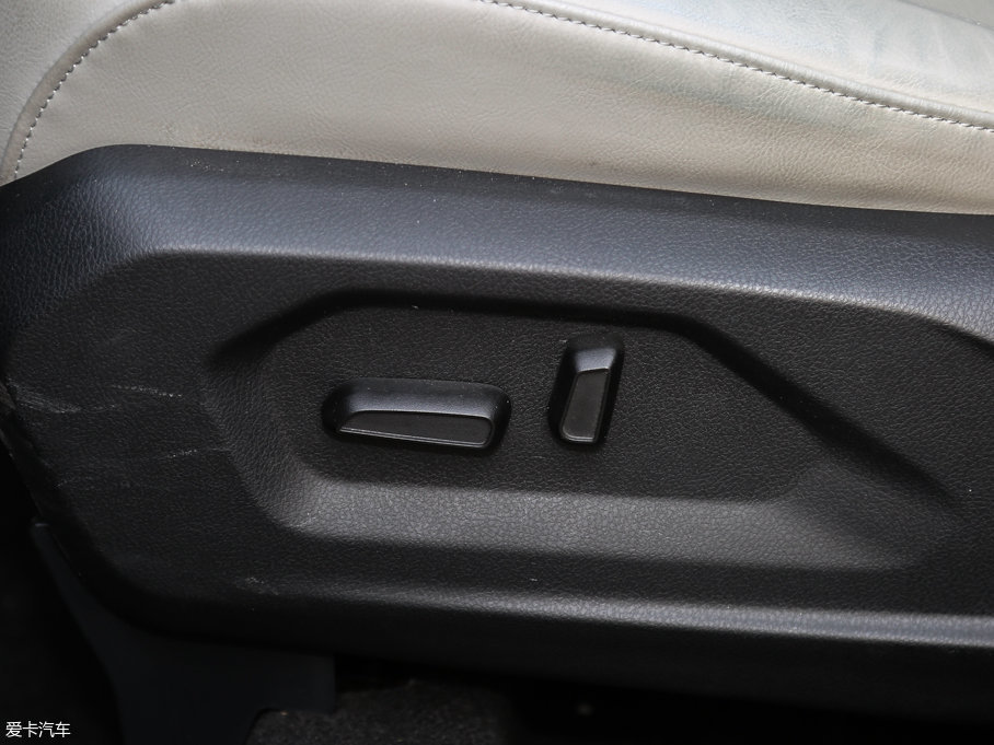 2017vX80 1.8T Ԅ(dng)A