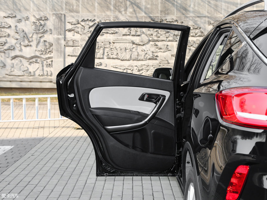 2017vX80 1.8T ԄӺA