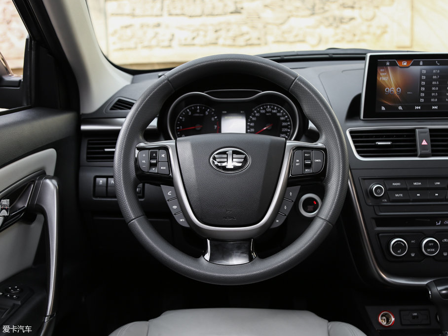 2017vX80 1.8T ԄӺA