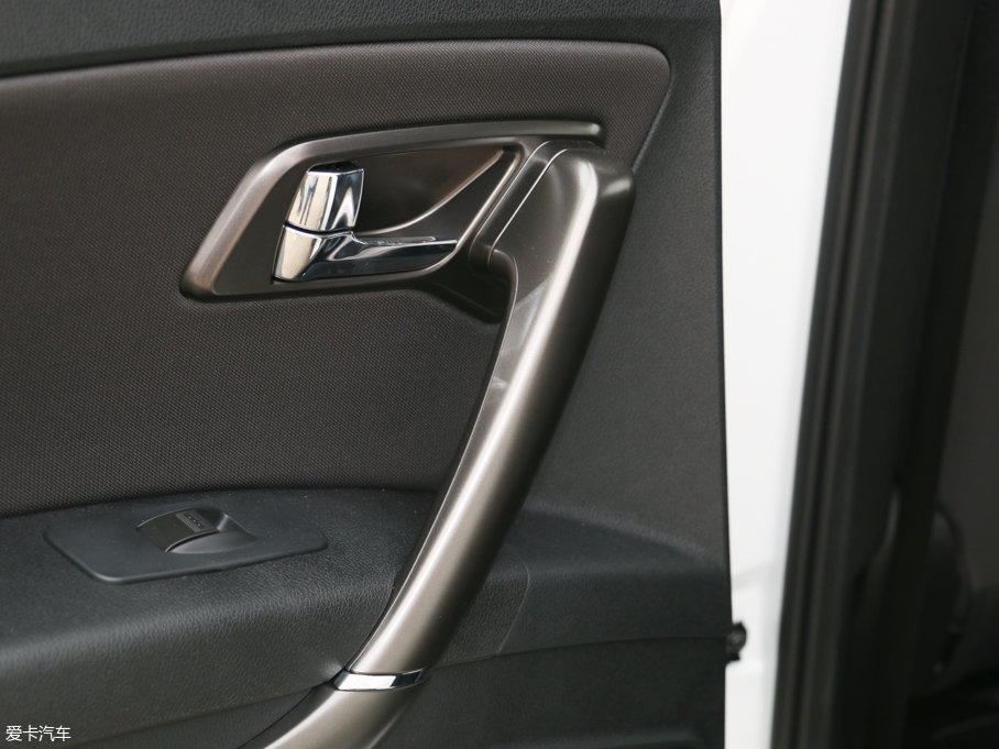 2017vX80 2.0L ԄӼg