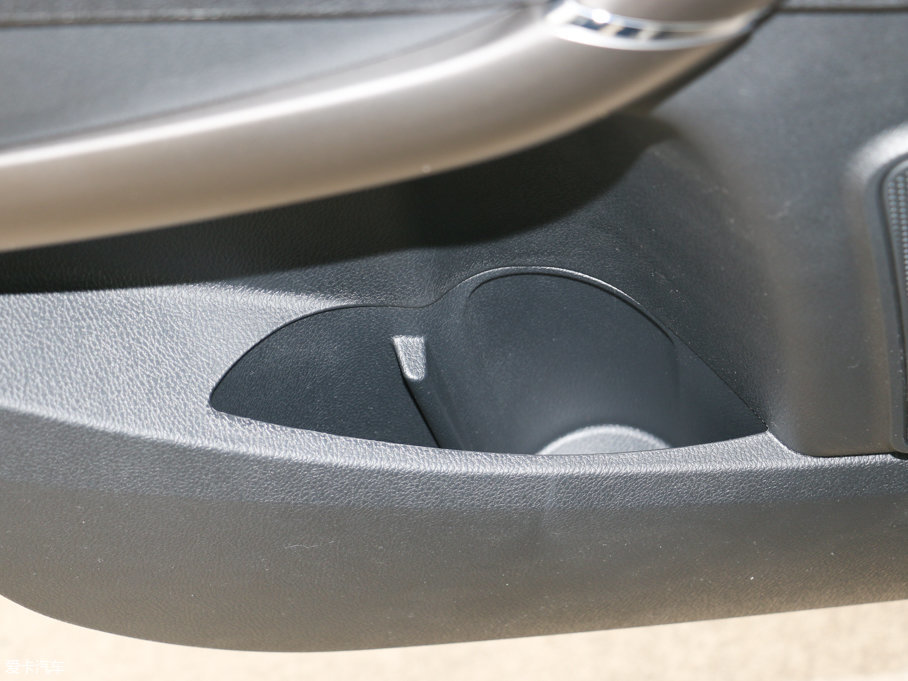 2017vX80 2.0L ԄӼg