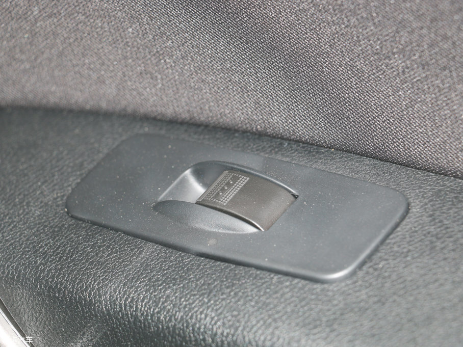 2017vX80 2.0L ԄӼg