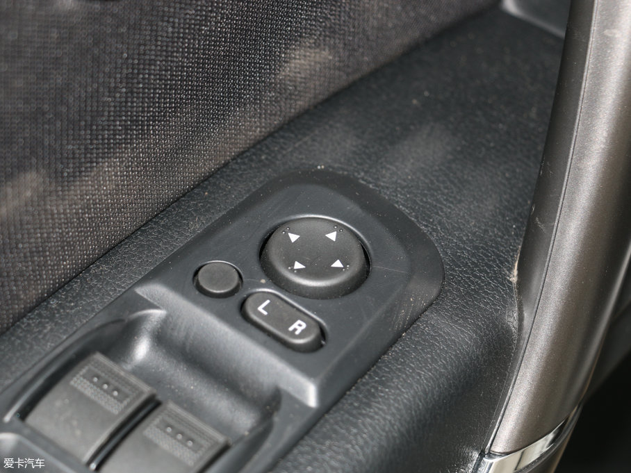 2017vX80 2.0L ԄӼg