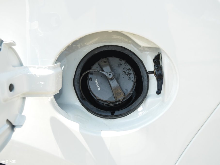 2017��vX80 2.0L �քӺ��A��