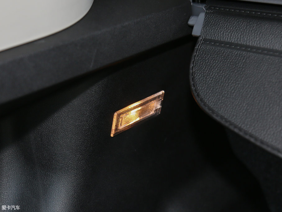 2017vX80 1.8T ԄӺA