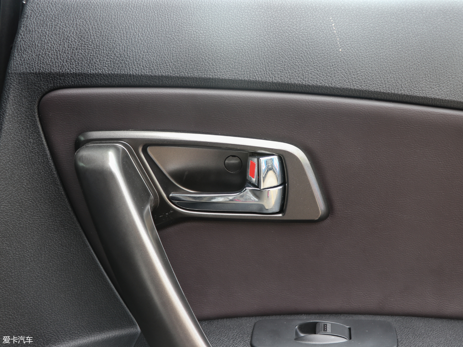 2017��vX80 2.0L �ք�(d��ng)���A��