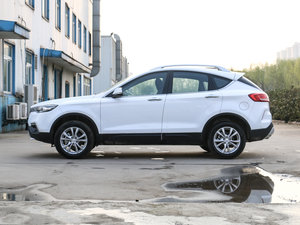 2017款2.0L 自动技术型 正侧（左）