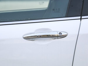 2017款2.0L 自动技术型 主驾门拉手