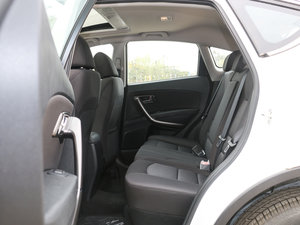 2017款2.0L 自动技术型 后排空间