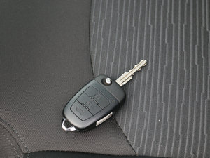 2017款2.0L 自动技术型 车钥匙