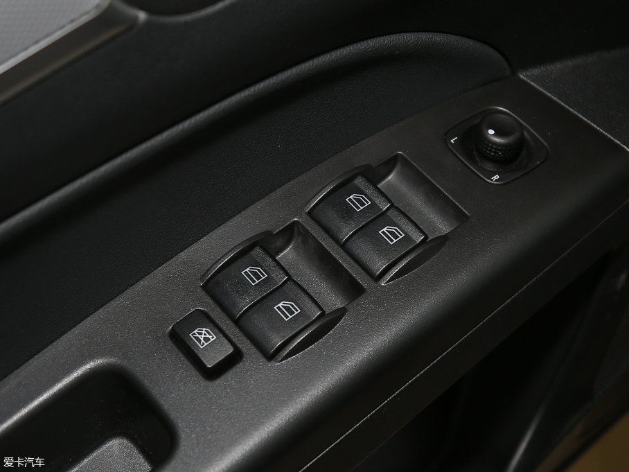 2017��vB30 1.6L �քӺ��A��