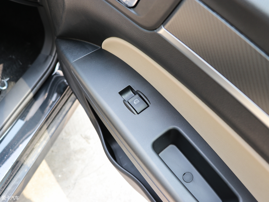 2017vB30 1.6L Ԅ(dng)