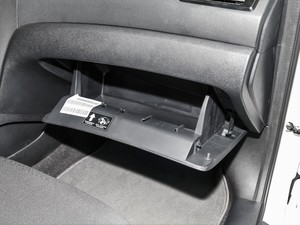 2018款2.0L 自动互联智享型 手套箱