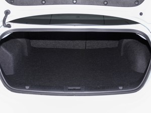 2018款2.0L 自动互联智享型 行李厢空间