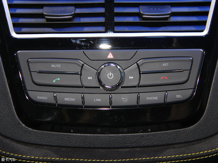 2018vX40 1.6L Ԅ(dng)(lin)ǿ