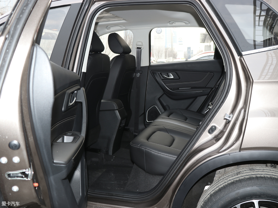 2018vX40 Wt 1.6L ԄӺA