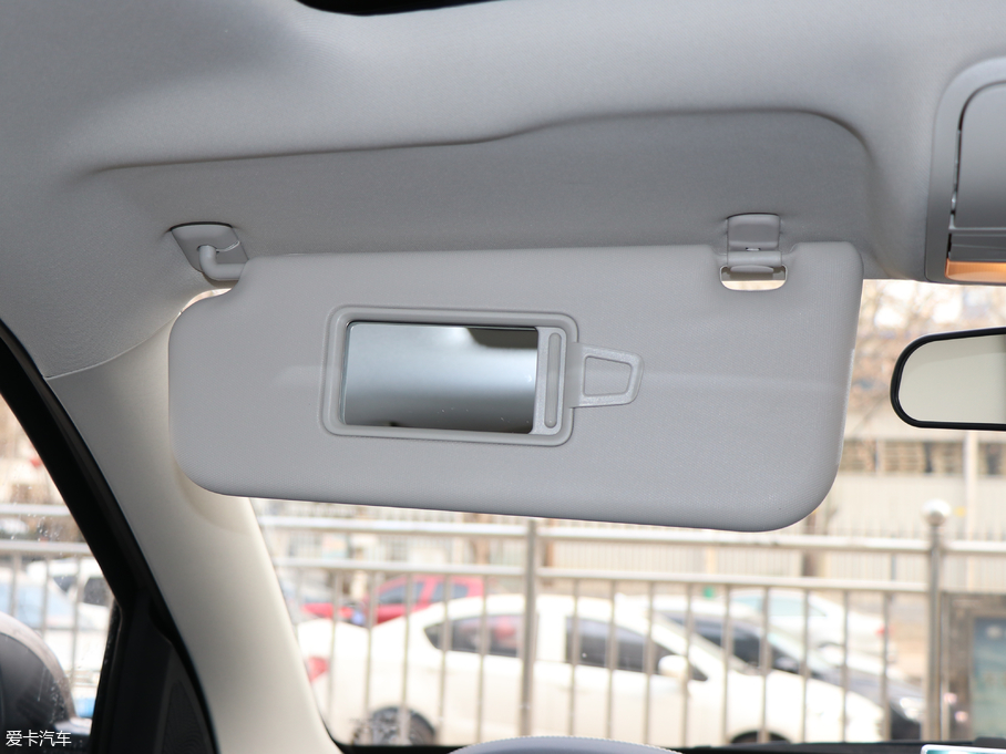 2018vX40 Wt 1.6L ԄӺA