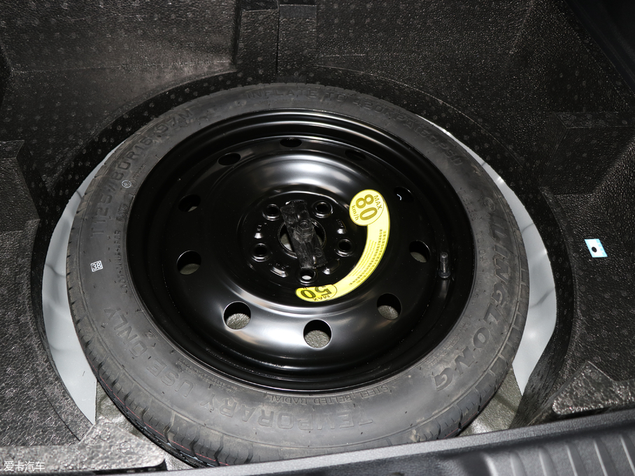 2018��vX40 �W�t�� 1.6L �ԄӺ��A��