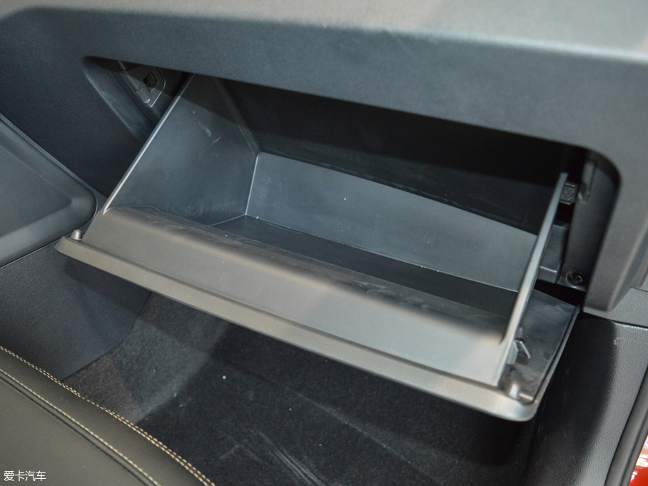 2018vX40 Wt 1.6L քӺA